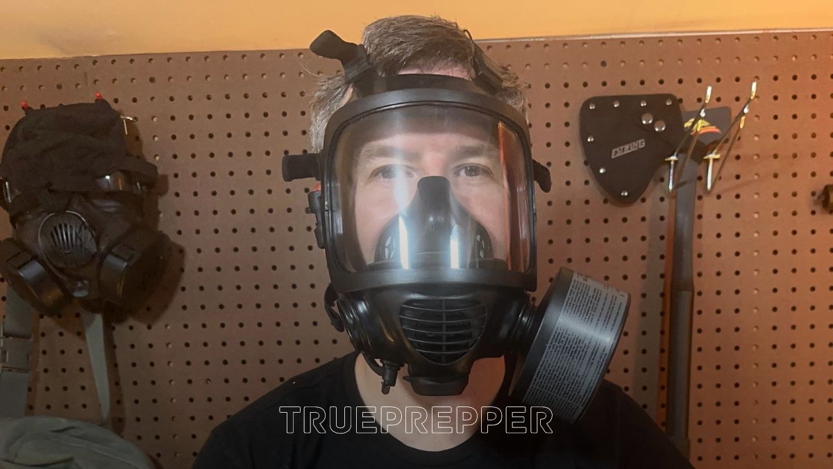 Rusty in a CM-6M Gas Mask Reviewing it and Loving the Fit