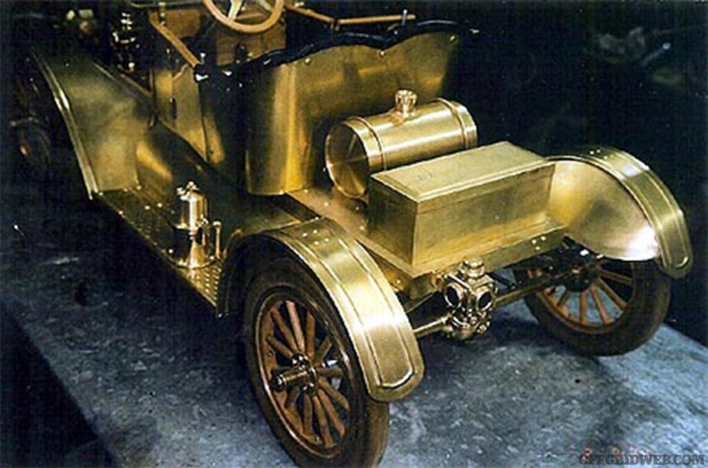 Photo of a refurbished 1912 Ford Model T.